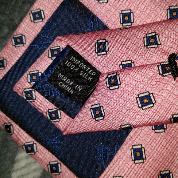 Jos. A. Bank | Pink & Navy Silk Neck Tie - Picture 4 of 9